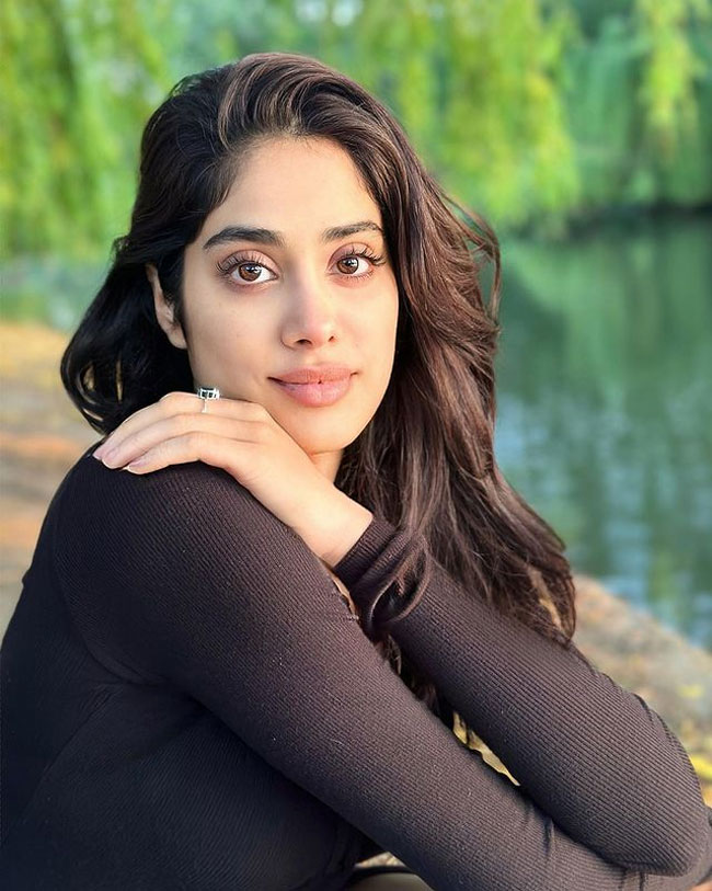 Delightful clicks Of Janhvi Kapoor In Floral Outfit
